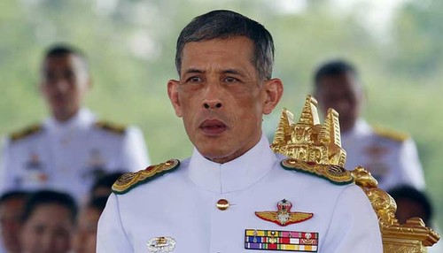 Принц Маха Вачиралонгкорн занимает престол короля Таиланда и стал Рамой X - ảnh 1